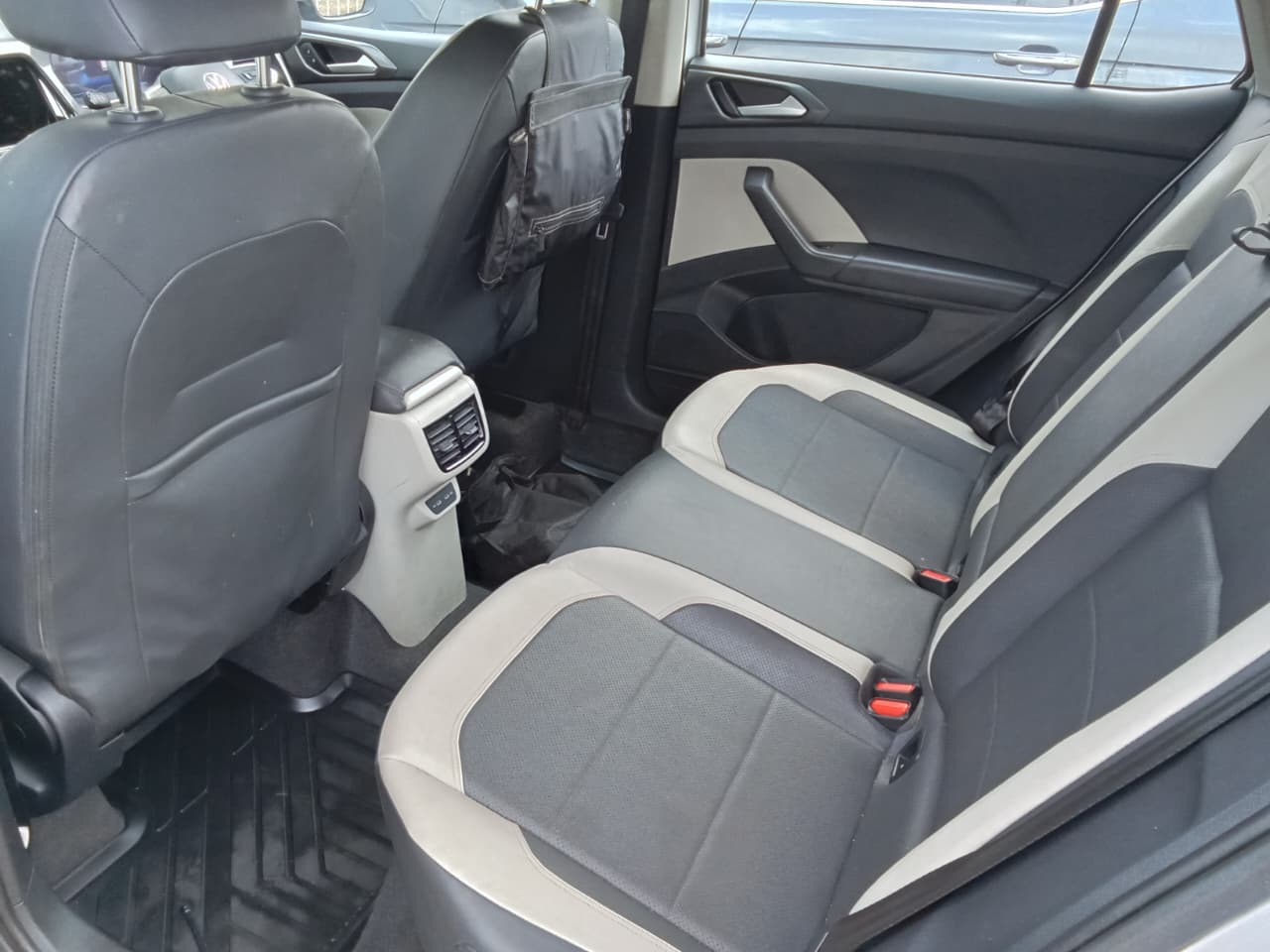 Volkswagen Taigun Topline 1.0 Tsi Mt